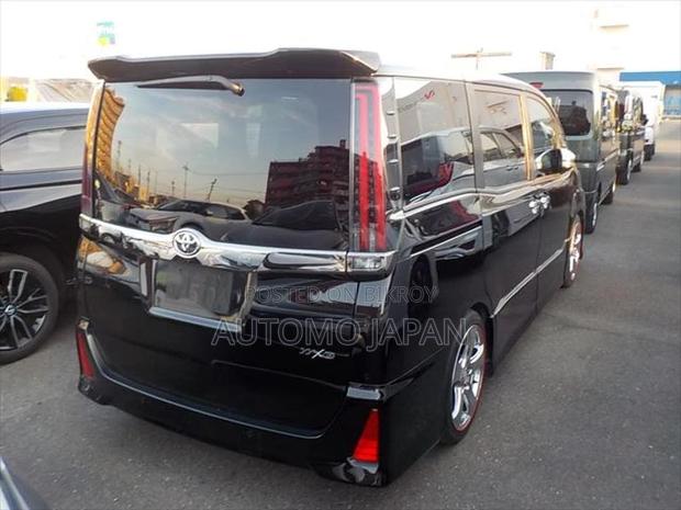 Toyota Noah Si WXB 2020