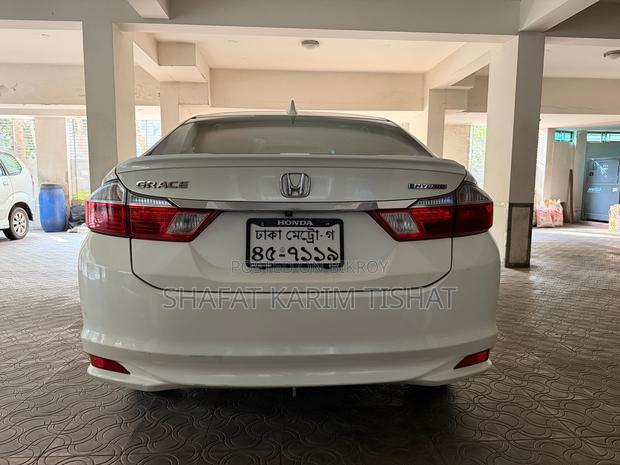 Honda Grace LX 2016
