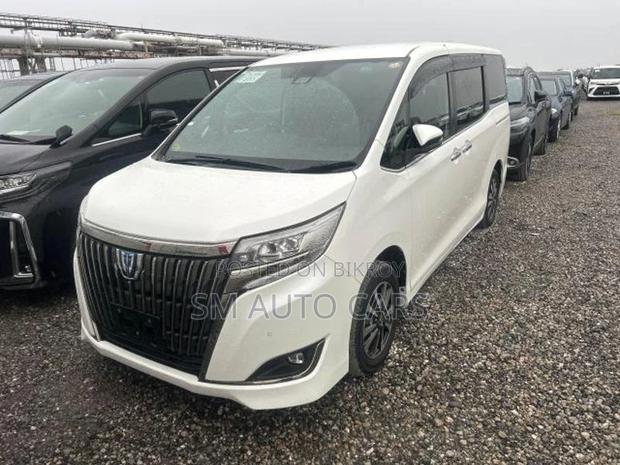 Toyota Esquire Hybrid Gi Premium 2020