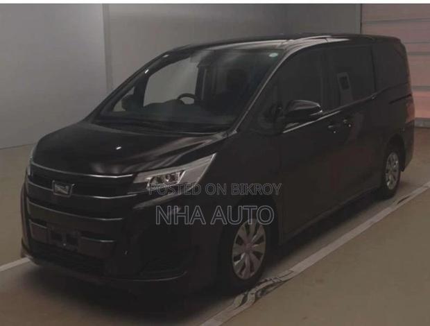 Toyota Noah Non Hybrid 2021