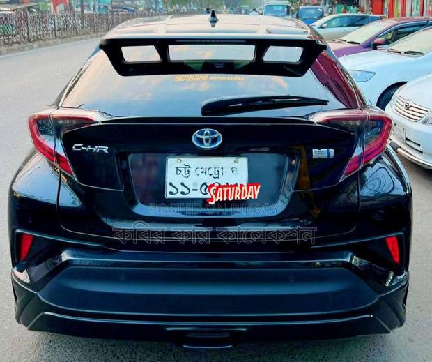 Toyota C-HR hybrid 2017