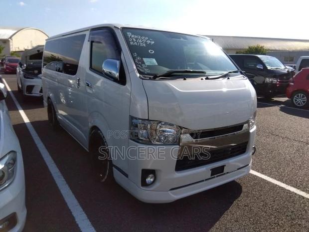Toyota Hiace SUPER GL POWER DOOR 2020