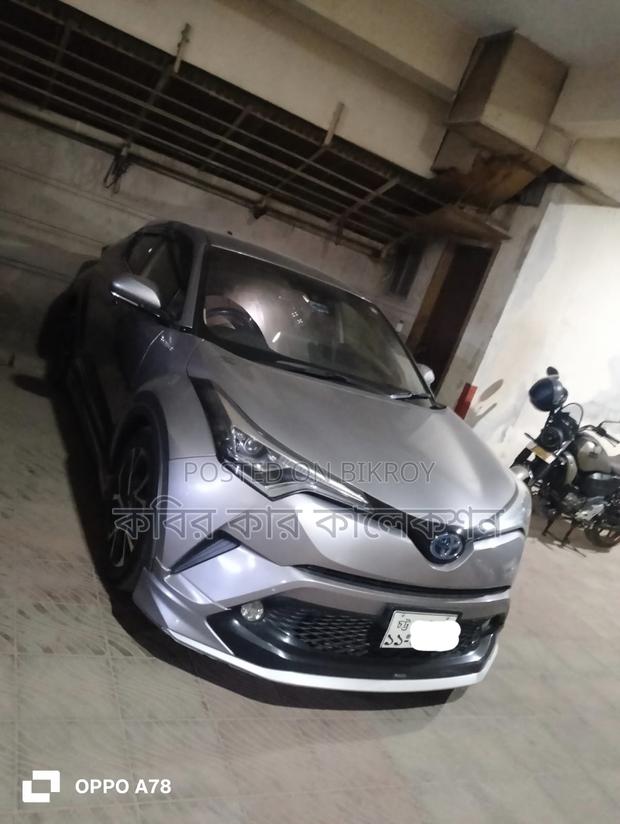Toyota C-HR hybrid 2018