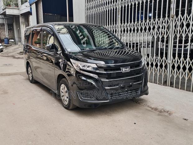 Toyota Noah X NON HYBRID 2020