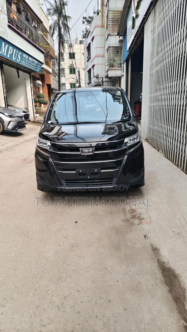 Toyota Noah X NON HYBRID 2020