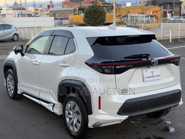 Toyota Yaris Cross Hybrid X 2021