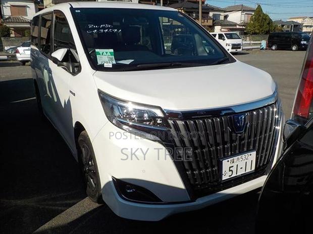 Toyota Esquire Gi Pre. Package 2020