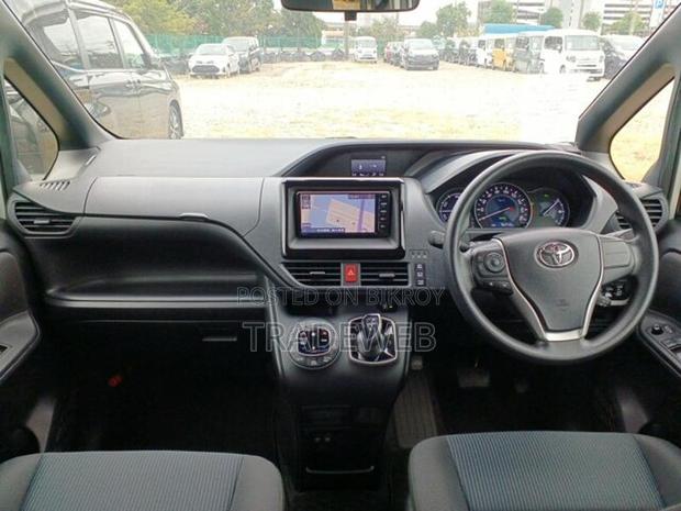 Toyota Noah 2021 Pearl