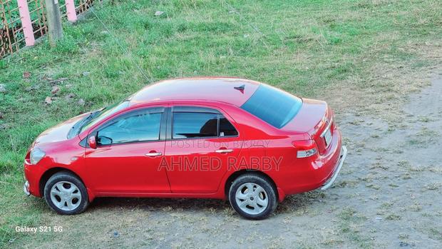 Toyota Belta 2006
