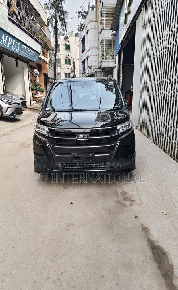 Toyota Noah ONE DOOR POWER-KEY 2020
