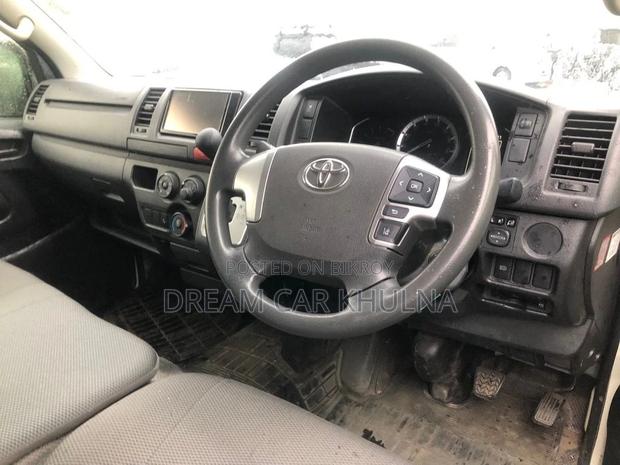 Toyota Hiace Dx GL White 2021 2022