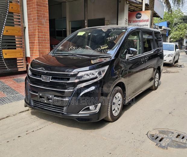 Toyota Esquire GI PREMIUM 2021