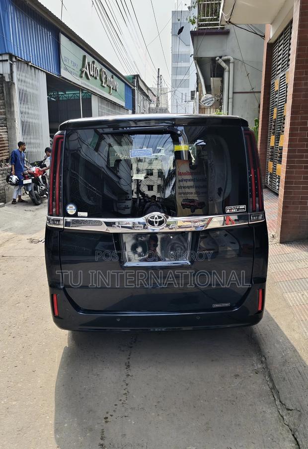 Toyota Esquire GI PREMIUM 2021