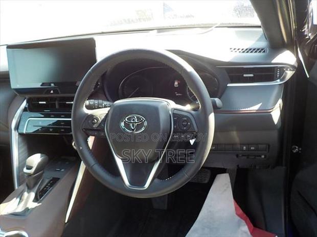 Toyota Harrier Z Pack. 2021