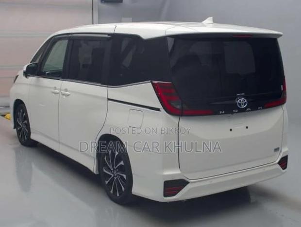 Toyota Noah SZ Leg Rest 2023
