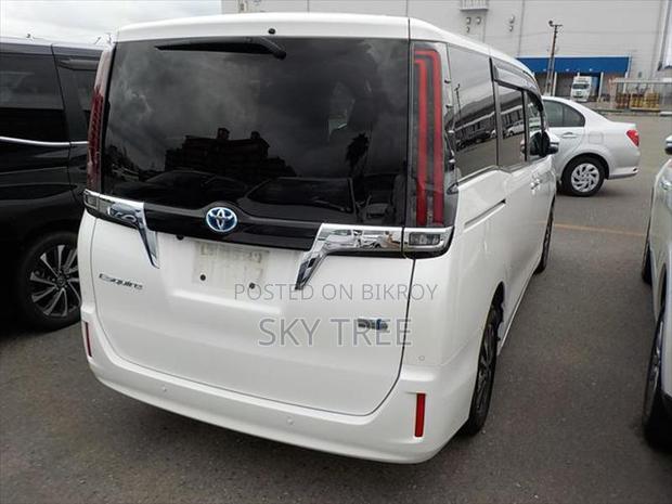 Toyota Esquire Gi Pack. 2020