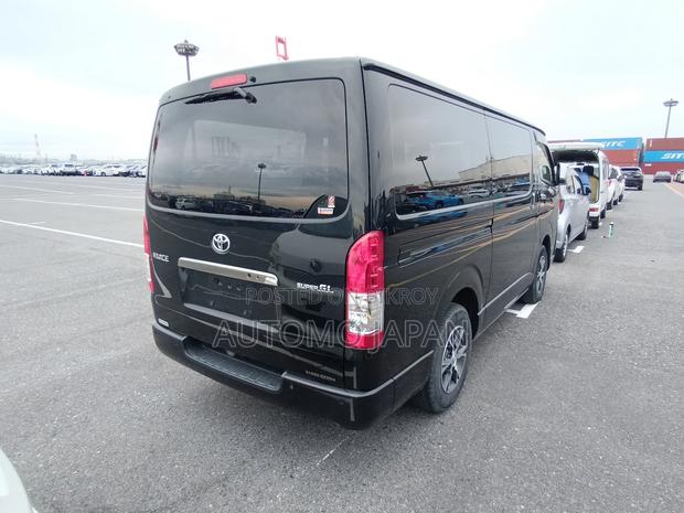 Toyota Hiace Super GL 2021