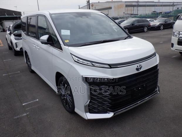 Toyota Voxy Hybrid SZ Pearl New 2026