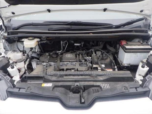 Toyota Noah S-Z Leg Rest atostep 2022