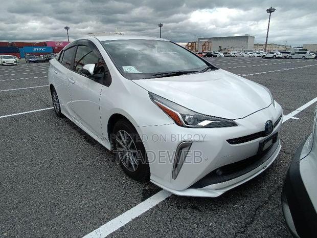 Toyota Prius 2021 Pearl