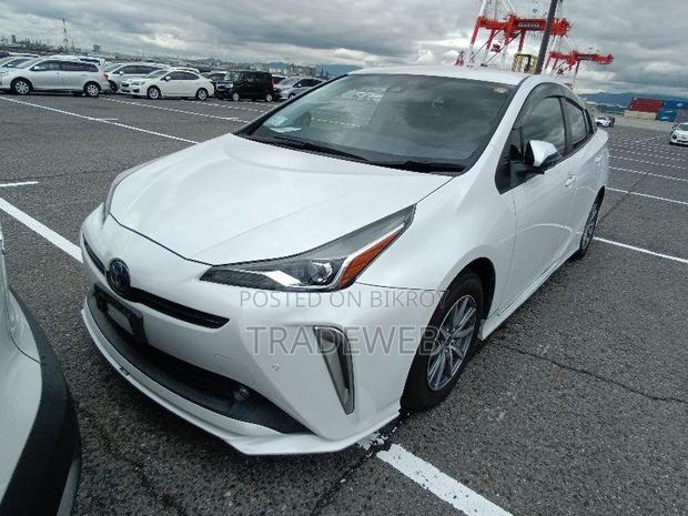 Toyota Prius 2021 Pearl