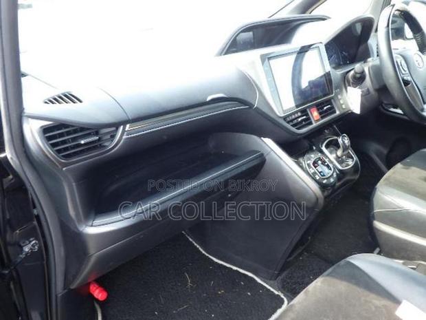 Toyota Esquire Gi Premium HV Black 2021