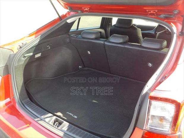 Toyota Prius STS Pack. 2022