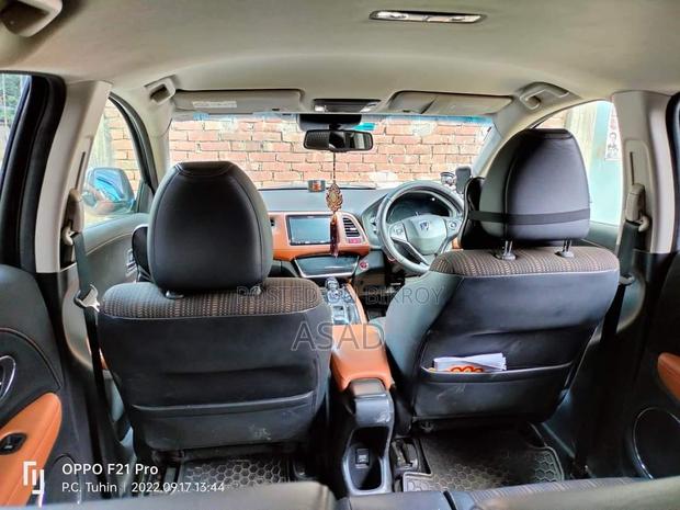 Honda Vezel 1.5 Hybrid 4WD 2014 Black