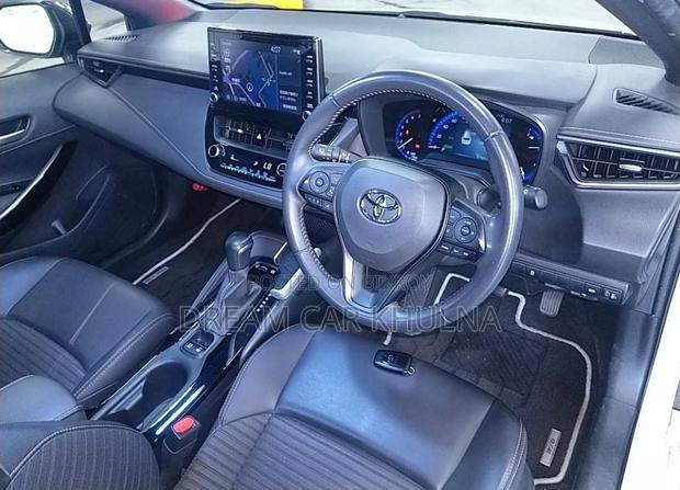 Toyota Corolla Touring WXB Perl2020 2020
