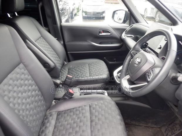 Toyota Voxy S-Z 2023