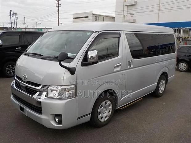Toyota Hiace Grand Cabin Silver 2020