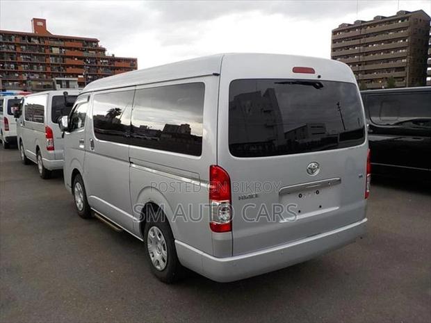 Toyota Hiace Grand Cabin Silver 2020