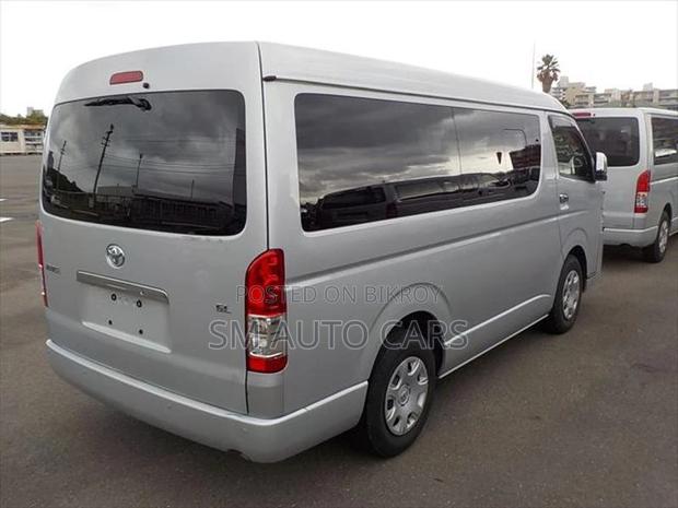 Toyota Hiace Grand Cabin Silver 2020