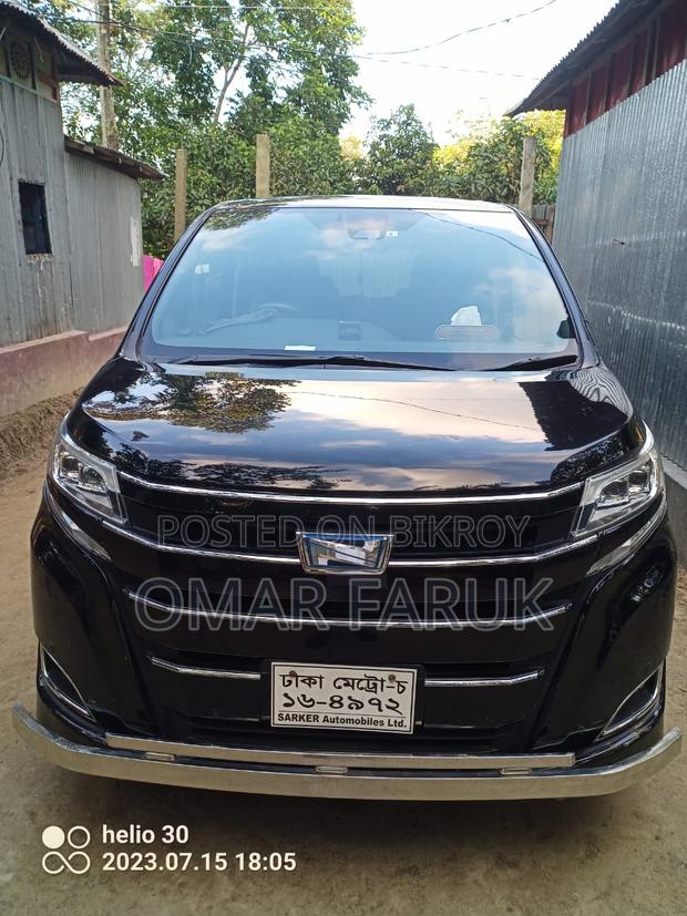 Toyota Noah 2017