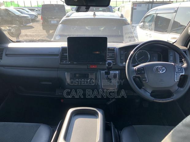 Toyota Hiace SUPER GL DARK PRIME 2022
