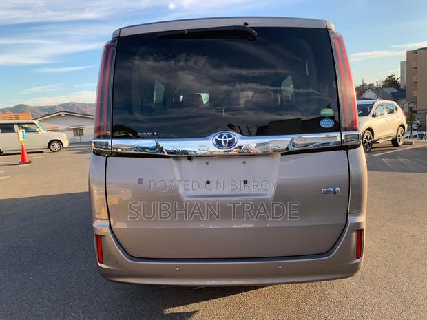 Toyota Noah X HYBRID BROWN 2021