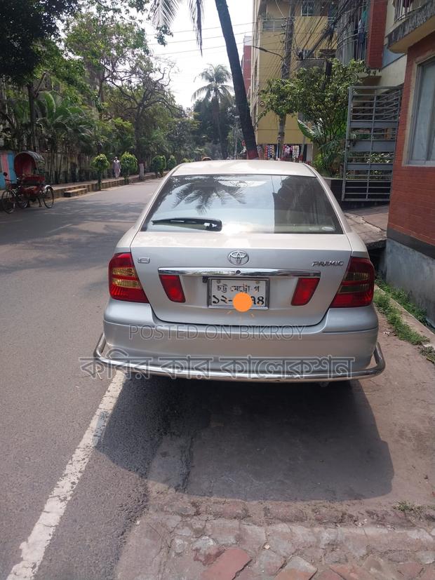 Toyota Premio silver 2005