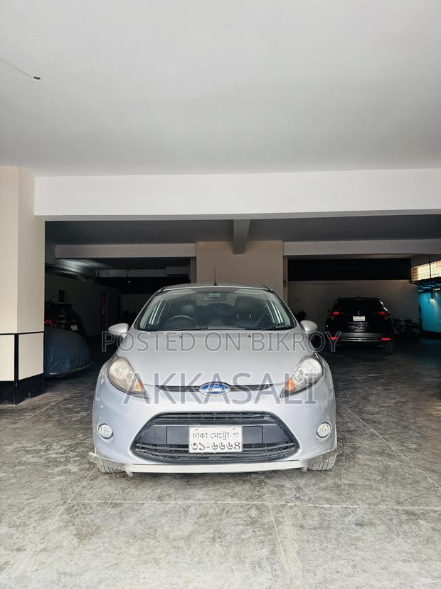 Ford Fiesta , 2011