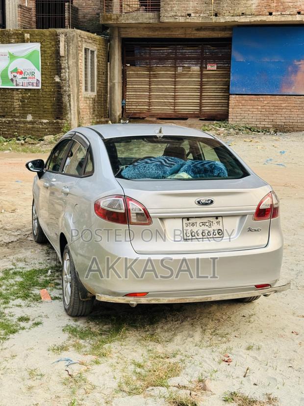 Ford Fiesta , 2011