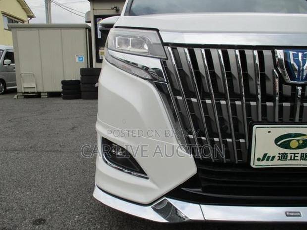 Toyota Esquire Hybrid GI pre-order 2021