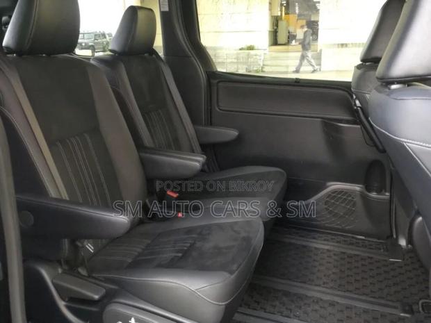 Toyota Esquire Petrol Gi Premium 2021