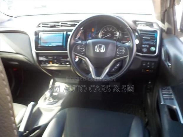 Honda Grace Hybrid EX Pearl 2020