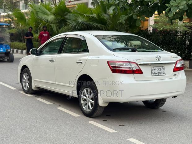 Toyota Premio G Superior Octane 2012
