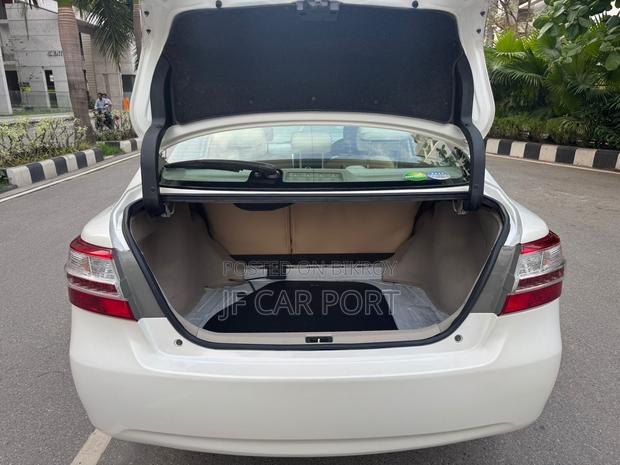 Toyota Premio G Superior Octane 2012