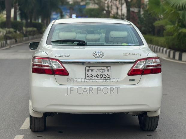Toyota Premio G Superior Octane 2012