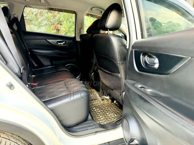 Nissan X-Trail Hibrid 2015