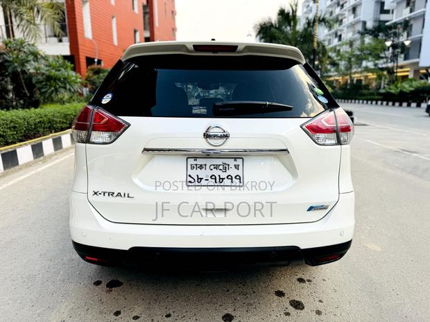 Nissan X-Trail Hibrid 2015