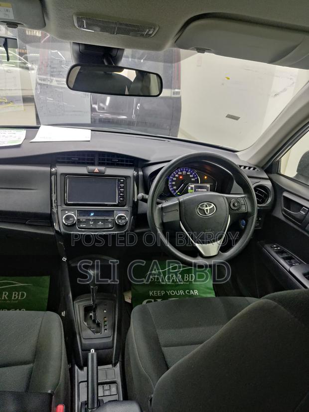 Toyota Axio HYBRID 2020