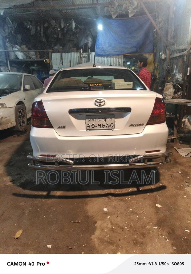 Toyota Allion . 2002