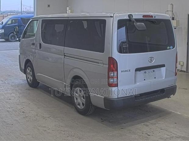 Toyota Hiace key dx package 2021